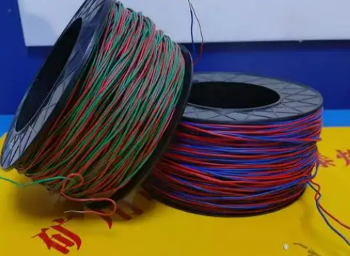 轵城镇放炮线的主要材质有哪些？不同材质的适用场景有何区别？